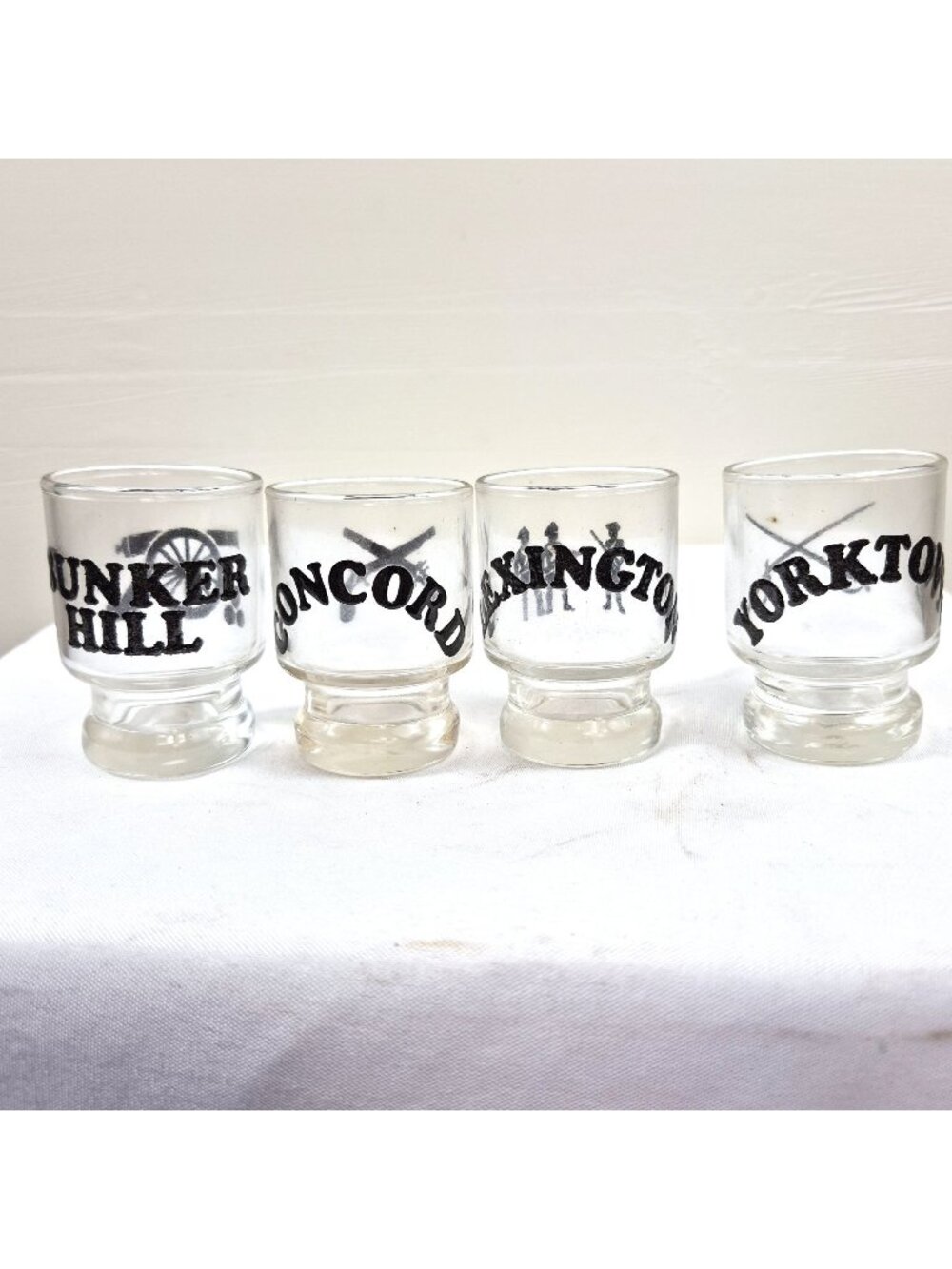Anchor Hocking Vintage Set Of 4 Whiskey Jiggers 2.5 Oz American Revolution Theme